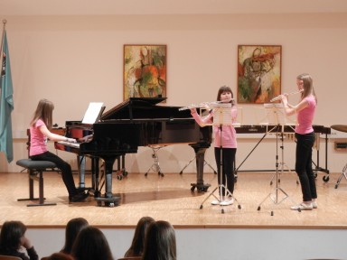 trio Obup - Manja Matovski Volarič, Vita Kutin in Žana Sovdat